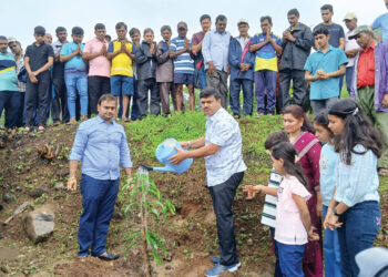 डॉ. नानासाहेब धर्माधिकारी प्रतिष्ठानद्वारे वृक्षारोपण