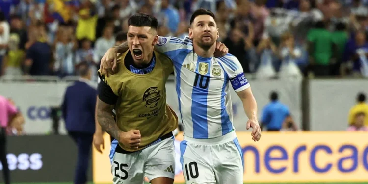 अर्जेंटिनाची उपांत्य फेरीत धडक