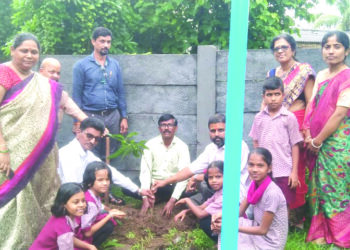 सिद्धेश्वर शाळेत वृक्षारोपण