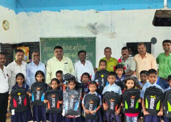 गुणवंत विद्यार्थ्यांचा सत्कार