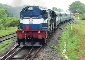 पश्‍चिम मार्गावरून कोकण रेल्वेची मागणी