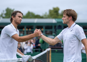 उपांत्य फेरीत आमने सामने