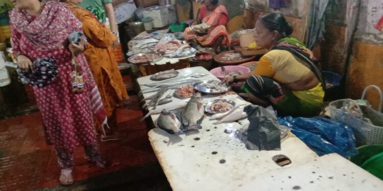 उरणच्या बाजारात मासळीची आवक वाढली