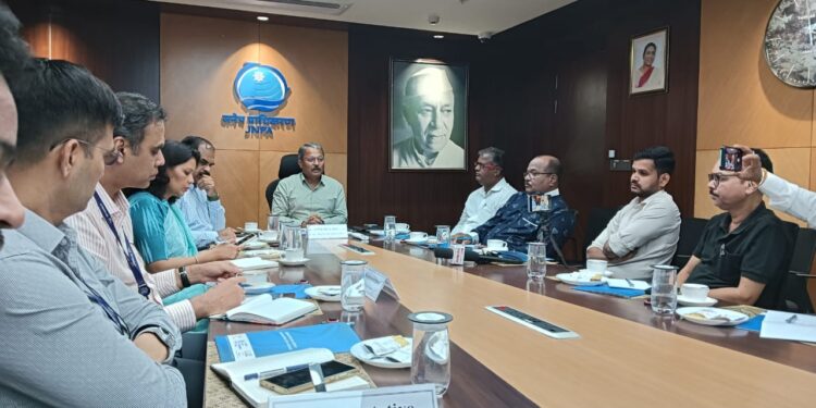 जेएनपीए बंदरातील वाहतूक कोंडी संपुष्टात