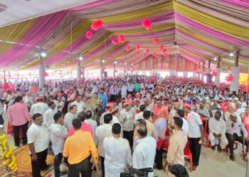 पंढरपुर शेकाप कार्यकर्त्यांनी गजबजले