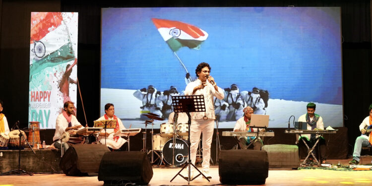 पनवेलमध्ये निनादले देशभक्तीचे सूर