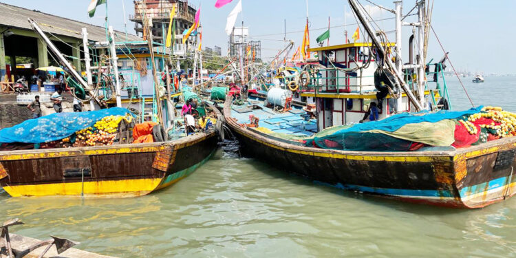 मासेमारी बंदी कालावधी वाढीकडे वाटचाल