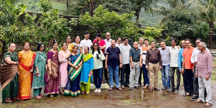 माजी विद्यार्थ्यांचा स्नेहबंध मेळावा संपन्न