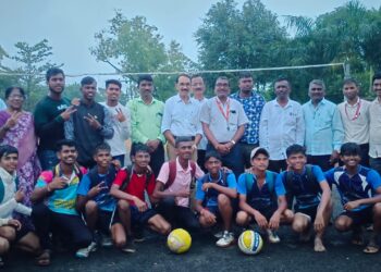 व्हॉलीबॉल स्पर्धेत कोलाड हायस्कुलची बाजी 