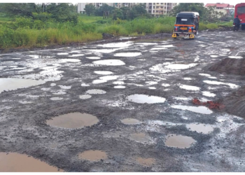 मुंबई-गोवा महामार्ग अद्याप खड्ड्यातच