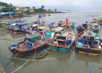 नाखवा मासेमारीसाठी सज्ज