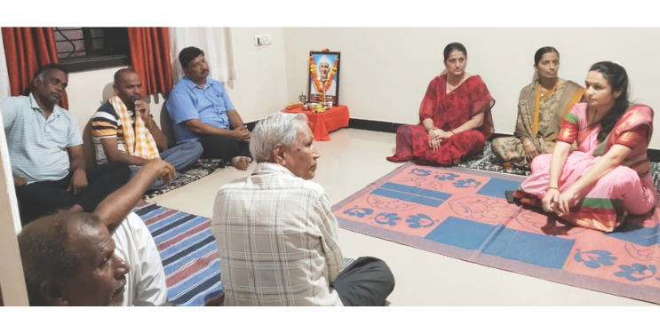 चित्रलेखा पाटील यांच्याकडून गायकर कुटुंबियांचे सांत्वन