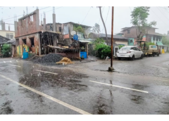 प्रचंड उकाड्यानंतर बरसल्या श्रावणसरी