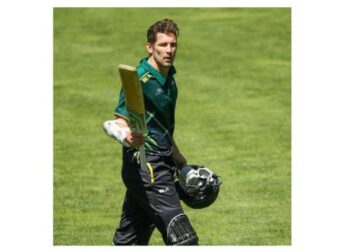 ‌‘वर्कर’ने केले क्रिकेटला अलविदा