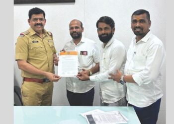 भाडेकरूंची नोंद ग्रामपंचायत व पोलीस ठाण्यात करा