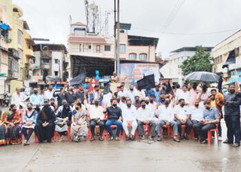 गांधी चौकात निषेध आंदोलन