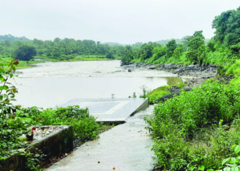 स्मशानभूमीसाठी ग्रामस्थ आक्रमक