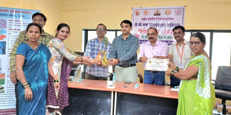 पुरस्काराने सहा ग्रामपंचायती सन्मानित