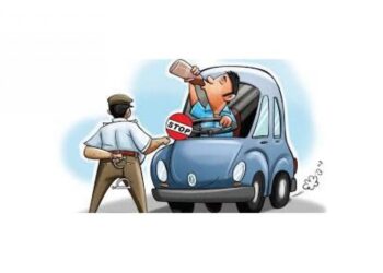 मद्यधुंद चालक पोलिसांच्या ताब्यात