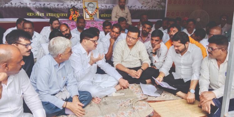 महावितरण विरोधात उपोषण सुरू