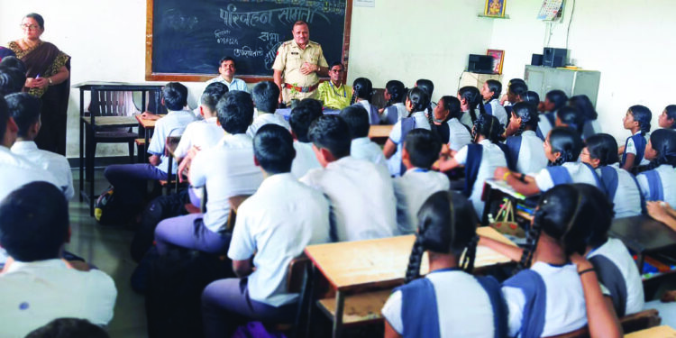 वाहतूक सुरक्षा हा सुरक्षित जीवनाचा मार्ग