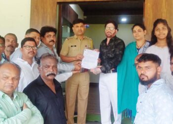 बदलापूर येथील घटनेचा कर्जतमध्ये निषेध