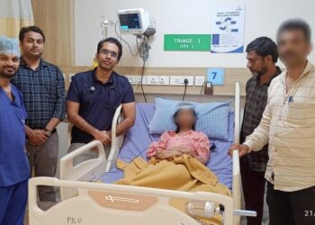 13 वर्षांच्या मुलीच्या फुफ्फुसातून काढली 2.1 इंचाची पिन