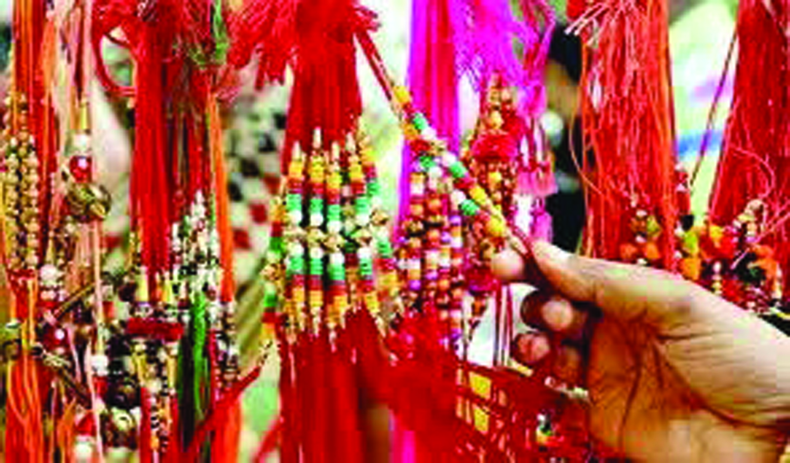 रक्षाबंधनासाठी सावर्डे बाजारपेठ सजली - Krushival