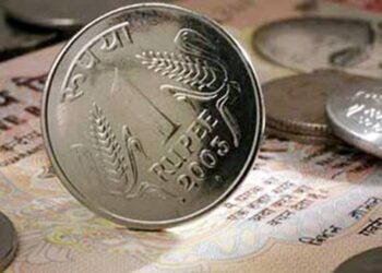 एक रुपयात विमा योजनेकडे पाठ