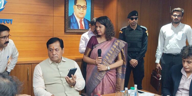 केंद्रीय मंत्री सर्बानंद सोनोवालांची जेएनपीएला भेट