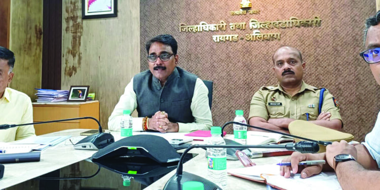 मतदारांना प्रलोभने दाखवणार्‍यांनो सावधान