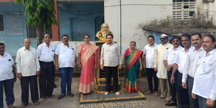 जासईत कर्मवीर जयंती साजरी