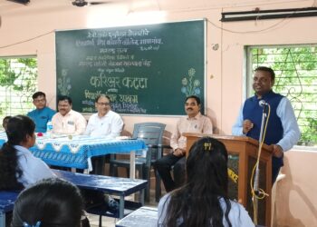 मेथा महाविद्यालयात विद्यार्थ्यांशी संवाद