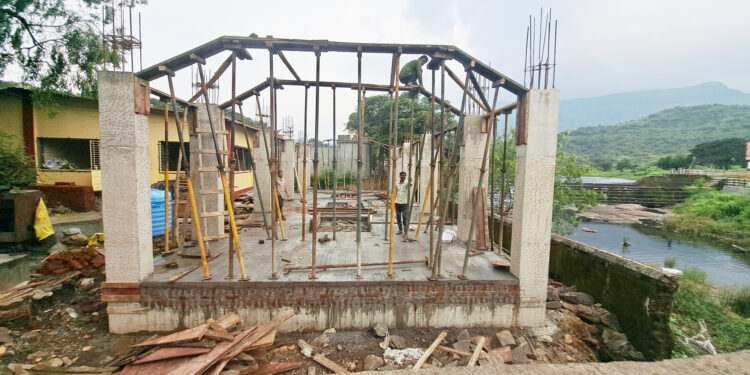 नेरळ स्मशानभूमीचे कामाला गती