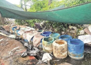 ठाण्यातील हातभट्टी अड्डयांवर धाड