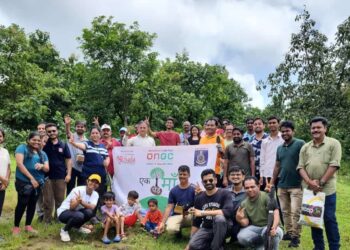 ‘एक पेड़ माँ के नाम’