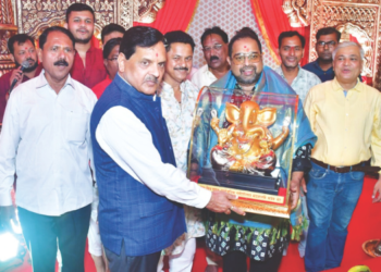 ‘शिवछाया’ने साकारला शिवराज्याभिषेकाचा देखावा