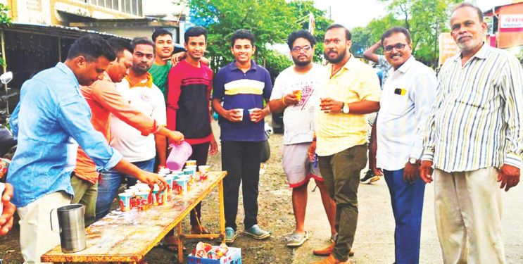 ईद निमित्त सरबत वाटप