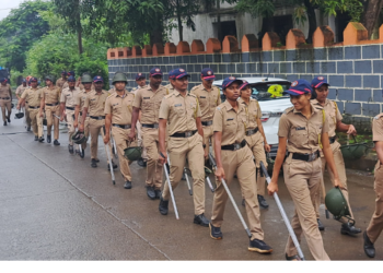 सणांच्या पार्श्‍वभूमीवर पोलिसांचे शक्तीप्रदर्शन
