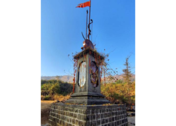 जगातील पहिला छत्रपतींचा धनुर्धारी पुतळा