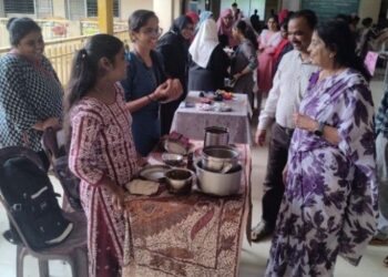 हिरवळ महाविद्यालयात व्यावसायिक उपक्रम