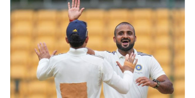 कसोटीसाठी भारतीय संघाचे दार ठोठावले