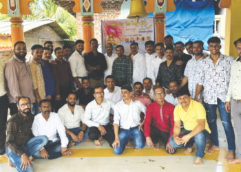 विद्यार्थ्यांना शैक्षणिक साहित्य वाटप