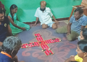 तरुणांनी जोपासला सारिपाटचा खेळ