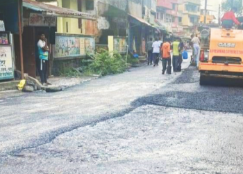 पाली बल्लाळेश्‍वर मंदिराकडे जाणारा रस्ता चकाचक