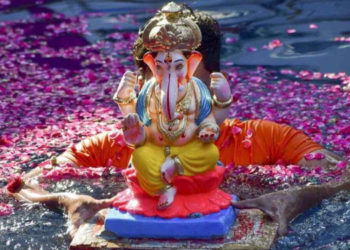 निरोप देतो आता देवा, आज्ञा असावी…