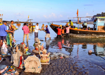 श्रीसदस्यांकडून बाप्पांचे पुनर्विसर्जन