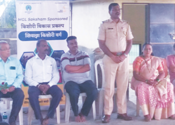 मुलींसाठी लाठी प्रशिक्षण काळाची गरज