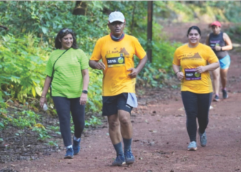 पर्यटन वाढीसाठी लाल मातीतून धावले धावपट्टू