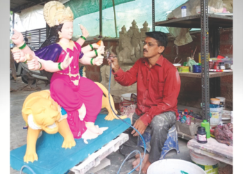 नवरात्रोत्सवासाठी मंडळांची लगबग सुरु